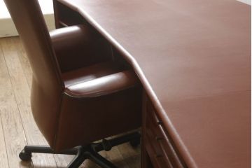 中古　美品　希少!イタリア高級家具　すべて本革張りの贅沢な作り!デスクとチェアのセット(レザー、机、椅子、イス)(R-057144)