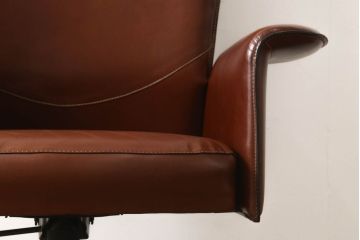 中古　美品　希少!イタリア高級家具　すべて本革張りの贅沢な作り!デスクとチェアのセット(レザー、机、椅子、イス)(R-057144)