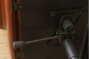 中古　美品　希少!イタリア高級家具　すべて本革張りの贅沢な作り!デスクとチェアのセット(レザー、机、椅子、イス)(R-057144)