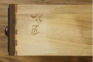 中古　美品　カバ材　北の匠　山室家具製作所　どっしりとしたデザインがステキな両袖机(両袖デスク、ワークデスク)(定価約37万円)(R-057147)