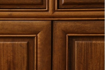 アジアンビンテージ　オリエンタル調の凝ったデザインが魅力の唐木製キャビネット　(R-057152)