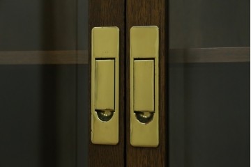 中古　カリモク　domani(ドマーニ)　Morganton(モーガントン)　モダンなデザインがステキなキャビネット　定価約70万円　(R-057154)