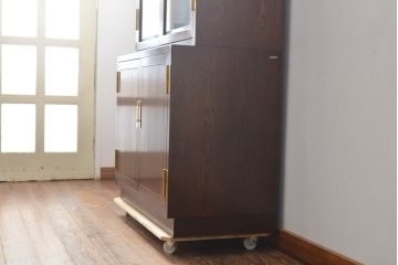 中古　カリモク　domani(ドマーニ)　Morganton(モーガントン)　モダンなデザインがステキなキャビネット(定価約70万円)(食器棚、飾り棚、本箱、収納棚)(R-057154)