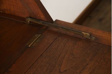 ビンテージ家具　オリエンタルなデザインが目を引くライティングビューロー(引き出し、チェスト、在宅用、在宅ワーク用デスク)(R-057155)