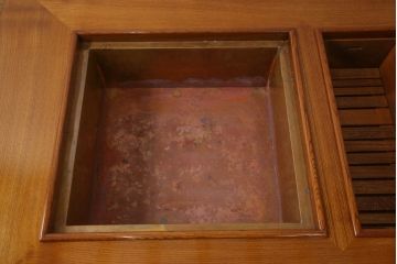 中古　美品　上手物　総ケヤキ(欅)材　上質な和の空間づくりに取り入れたい関西火鉢(囲炉裏、長火鉢、ローテーブル)(R-057183)