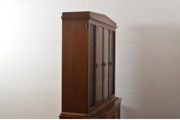 中古　DREXEL HERITAGE(ドレクセルヘリテイジ)　Triune(トライユン)　凛とした佇まいの食器棚(定価約90万円)(カップボード、キャビネット、収納棚、飾り棚)(R-057185)