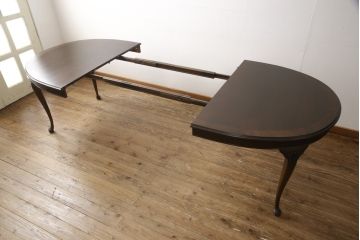 中古　DREXEL HERITAGE(ドレクセルヘリテイジ)　マホガニー材　品のある佇まいが美しいダイニングテーブル(エクステンションテーブル)(R-057186)