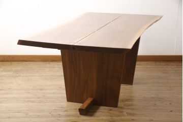 中古　美品　ジョージナカシマ(桜製作所)　MINGUREN DINING(ミングレンダイニング)　美しい木目とどっしりとした佇まいが魅力的なダイニングテーブル(ジョージ・ナカシマ)(定価約120万円)(R-057187)