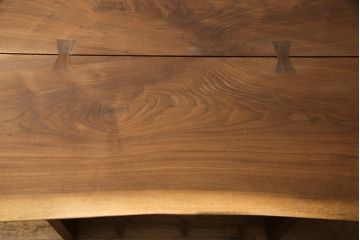 中古　美品　ジョージナカシマ(桜製作所)　MINGUREN DINING(ミングレンダイニング)　美しい木目とどっしりとした佇まいが魅力的なダイニングテーブル(ジョージ・ナカシマ)(定価約120万円)(R-057187)