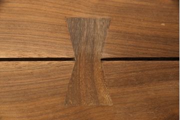 中古　美品　ジョージナカシマ(桜製作所)　MINGUREN DINING(ミングレンダイニング)　美しい木目とどっしりとした佇まいが魅力的なダイニングテーブル(ジョージ・ナカシマ)(定価約120万円)(R-057187)