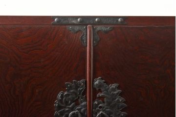 中古　美品　ケヤキ(欅)材・中桐　落ち着いた品のある佇まいが魅力的な国産民芸箪笥(和箪笥、衣装箪笥、収納箪笥、引き出し、チェスト)(R-057189)
