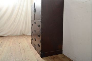 中古　美品　ケヤキ(欅)材・中桐　落ち着いた品のある佇まいが魅力的な国産民芸箪笥(和箪笥、衣装箪笥、収納箪笥、引き出し、チェスト)(R-057191)