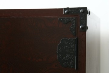 中古　美品　ケヤキ(欅)材・中桐　落ち着いた品のある佇まいが魅力的な国産民芸箪笥　(R-057191)