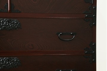 中古　美品　ケヤキ(欅)材・中桐　落ち着いた品のある佇まいが魅力的な国産民芸箪笥　(R-057191)