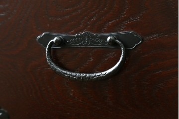 中古　美品　ケヤキ(欅)材・中桐　落ち着いた品のある佇まいが魅力的な国産民芸箪笥　(R-057191)