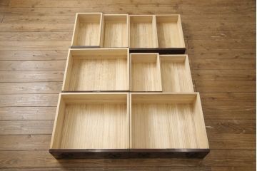中古　美品　民芸家具　熊野洞　木地呂塗り　欅(ケヤキ)　落ち着きのある色合いと取り入れやすいサイズが魅力の仙台箪笥(整理タンス、収納箪笥、引き出し、サイドチェスト)(R-057200)