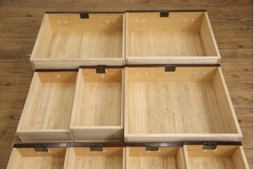 中古　美品　民芸家具　熊野洞　木地呂塗り　欅(ケヤキ)　落ち着きのある色合いと取り入れやすいサイズが魅力の仙台箪笥(整理タンス、収納箪笥、引き出し、サイドチェスト)(R-057200)