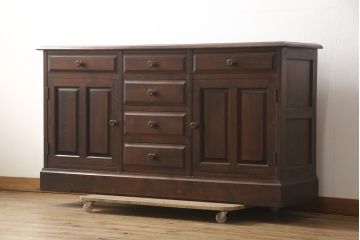 中古　北海道民芸家具　天板付きリメイク　木のあたたかみを感じるサイドボード(収納棚、リビングボード、キャビネット)(R-057202)