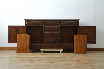 中古　北海道民芸家具　木のあたたかみを感じるサイドボード　(R-057202)