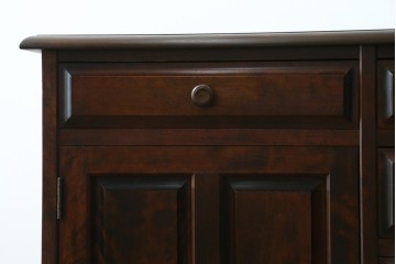 中古　北海道民芸家具　木のあたたかみを感じるサイドボード　(R-057202)