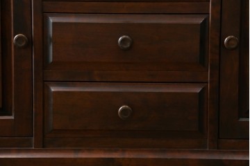 中古　北海道民芸家具　木のあたたかみを感じるサイドボード　(R-057202)