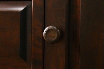 中古　北海道民芸家具　木のあたたかみを感じるサイドボード　(R-057202)