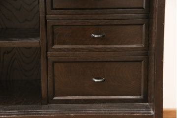 中古　美品　民芸家具　前面ケヤキ材　和モダンな空間づくりにオススメの水屋箪笥キャビネット(食器棚、収納棚、戸棚)(R-057205)