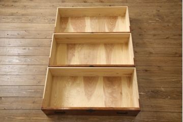 和製アンティーク　美品　前面ケヤキ(欅)材　漆の綺麗な庄内箪笥ローボード(ローチェスト、引き出し、衣装タンス、和箪笥)(R-057206)