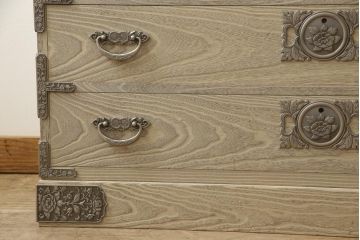 中古　美品　民芸家具　東樹義明作　洗練された佇まいが美しい総桐箪笥(加茂箪笥、桐たんす、引き出し、衣装タンス、和箪笥)(R-057207)