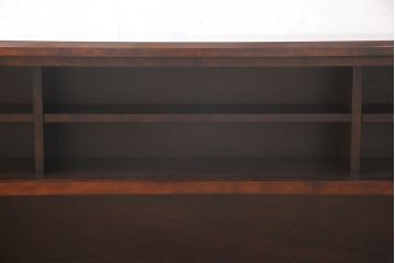 中古　美品　九州民芸家具　シックでモダンなデザインのサイドボード(収納棚、戸棚、食器棚、茶棚)(R-057210)