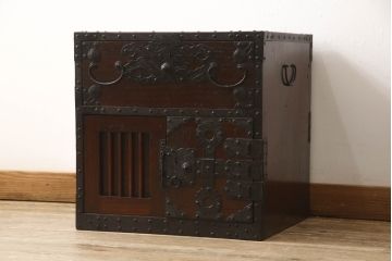 和製アンティーク　歴史を感じさせる佇まいが目を引く総桐船箪笥(帳箱、和箪笥、時代箪笥、桐たんす、小物収納)(R-057211)