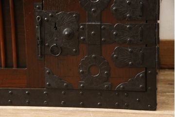 和製アンティーク　歴史を感じさせる佇まいが目を引く総桐船箪笥(帳箱、和箪笥、時代箪笥、桐たんす、小物収納)(R-057211)