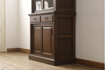 中古　美品　北海道旭川 近藤工芸　Solid Furniture OAK (ソリッドファニチャー オーク)　オーク材　品のあるデザインが魅力的なキャビネット(戸棚、収納棚、食器棚、カップボード)(R-057213)