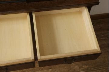 中古　美品　北海道旭川 近藤工芸　Solid Furniture OAK (ソリッドファニチャー オーク)　オーク材　品のあるデザインが魅力的なキャビネット(戸棚、収納棚、食器棚、カップボード)(R-057213)