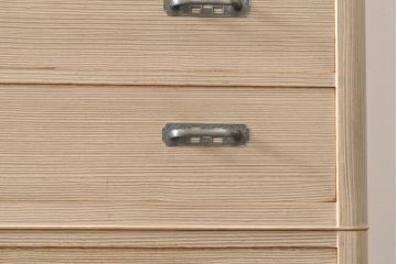 中古　国産　手造り　凛とした佇まいが魅力的な総桐箪笥(胴丸、桐たんす、収納箪笥、衣装タンス、和タンス)(R-057243)