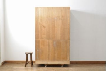 中古　国産　手造り　凛とした佇まいが魅力的な総桐箪笥(胴丸、桐たんす、収納箪笥、衣装タンス、和タンス)(R-057243)