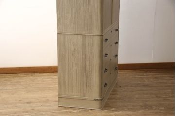 中古　美品　国産手造り家具　凛とした佇まいが魅力的な総桐箪笥(胴丸、桐たんす、収納箪笥、衣装タンス、和タンス、バラ売り可能)(R-057244)