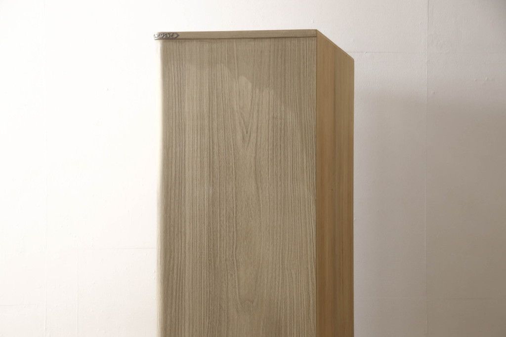 中古　美品　国産手造り家具　凛とした佇まいが魅力的な総桐箪笥(胴丸、桐たんす、収納箪笥、衣装タンス、和タンス、バラ売り可能)(R-057244)