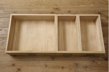 中古　美品　国産手造り家具　凛とした佇まいが魅力的な総桐箪笥(胴丸、桐たんす、収納箪笥、衣装タンス、和タンス、バラ売り可能)(R-057244)