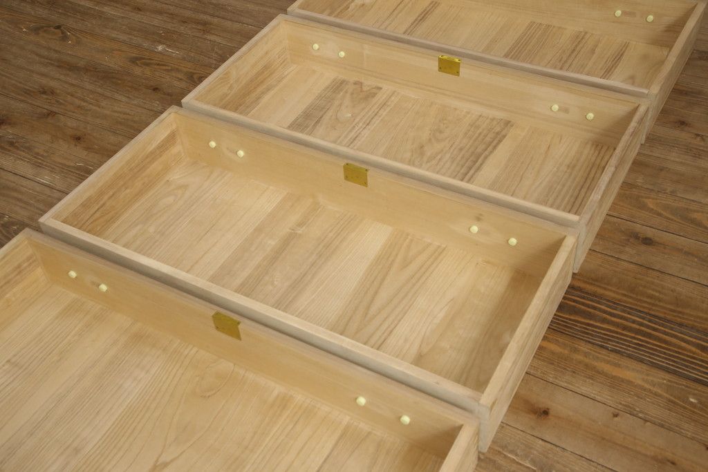 中古　美品　国産手造り家具　凛とした佇まいが魅力的な総桐箪笥(胴丸、桐たんす、収納箪笥、衣装タンス、和タンス、バラ売り可能)(R-057244)