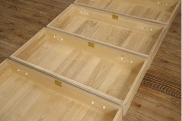 中古　美品　国産手造り家具　凛とした佇まいが魅力的な総桐箪笥(胴丸、桐たんす、収納箪笥、衣装タンス、和タンス、バラ売り可能)(R-057244)