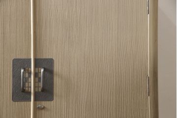 中古　美品　国産手造り家具　凛とした佇まいが魅力的な総桐箪笥(胴丸、桐たんす、収納箪笥、衣装タンス、和タンス、バラ売り可能)(R-057244)