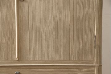 中古　美品　国産手造り家具　凛とした佇まいが魅力的な総桐箪笥(胴丸、桐たんす、収納箪笥、衣装タンス、和タンス、バラ売り可能)(R-057244)