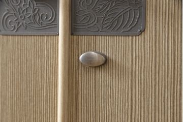 中古　美品　国産手造り家具　凛とした佇まいが魅力的な総桐箪笥(胴丸、桐たんす、収納箪笥、衣装タンス、和タンス、バラ売り可能)(R-057244)