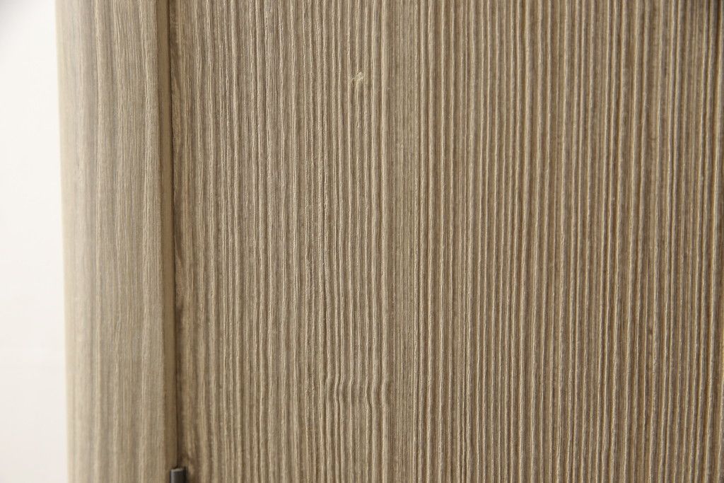 中古　美品　国産手造り家具　凛とした佇まいが魅力的な総桐箪笥(胴丸、桐たんす、収納箪笥、衣装タンス、和タンス、バラ売り可能)(R-057244)