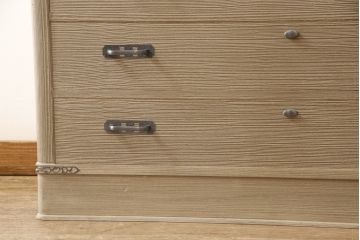 中古　美品　国産手造り家具　凛とした佇まいが魅力的な総桐箪笥(胴丸、桐たんす、収納箪笥、衣装タンス、和タンス、バラ売り可能)(R-057244)