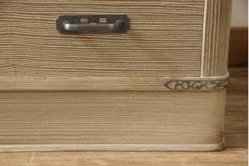 中古　美品　国産手造り家具　凛とした佇まいが魅力的な総桐箪笥(胴丸、桐たんす、収納箪笥、衣装タンス、和タンス、バラ売り可能)(R-057244)