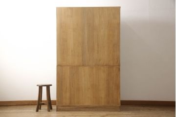 中古　美品　国産手造り家具　凛とした佇まいが魅力的な総桐箪笥(胴丸、桐たんす、収納箪笥、衣装タンス、和タンス、バラ売り可能)(R-057244)