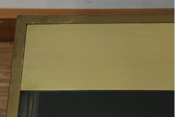 フランスアンティーク　激レアデザイン!　真鍮枠　ディスプレイにおすすめ!背面鏡張りのRガラス卓上ショーケース(ガラスケース、陳列棚、店舗什器、曲げガラス)(R-057258)