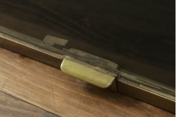 フランスアンティーク　激レアデザイン!　真鍮枠　ディスプレイにおすすめ!背面鏡張りのRガラス卓上ショーケース(ガラスケース、陳列棚、店舗什器、曲げガラス)(R-057258)